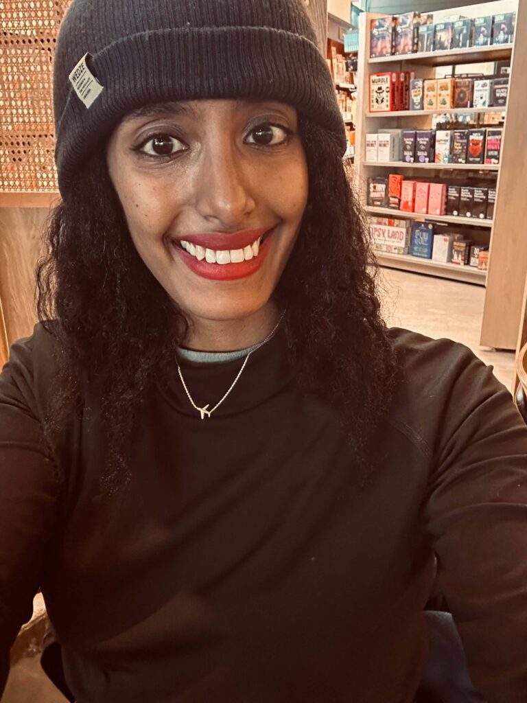 solo-female-travel-canada-hiking